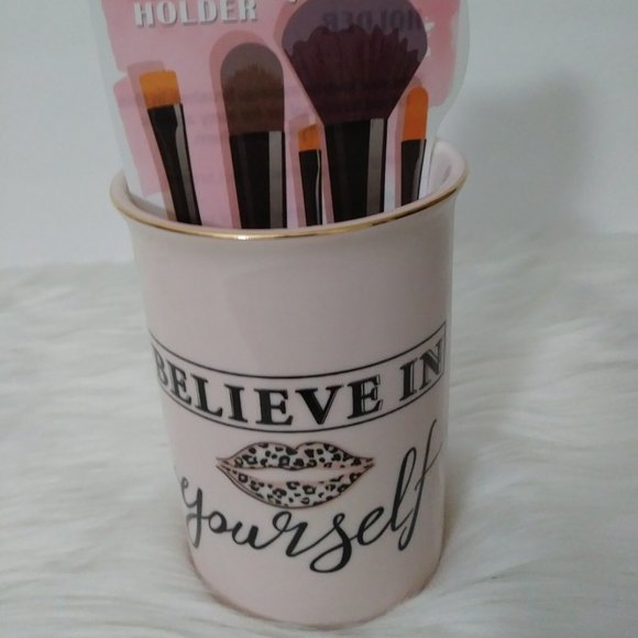Makeup Brush Holder “Believe in Yourself" Pink Gold - Picture 9 of 9